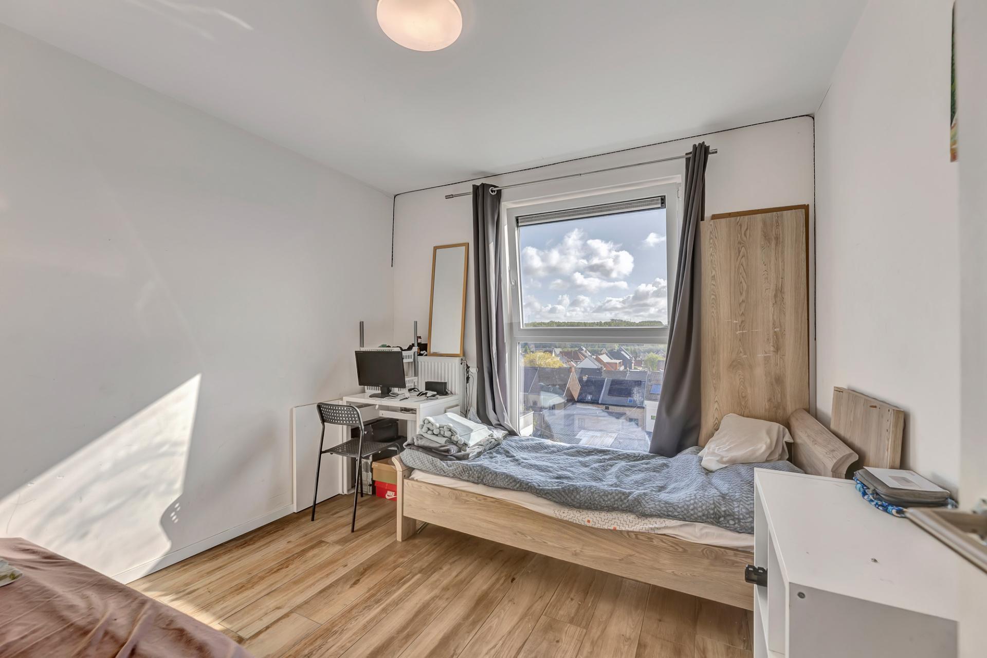 Stationsplein-25,-5.07,-9470-Denderleeuw-4.jpg