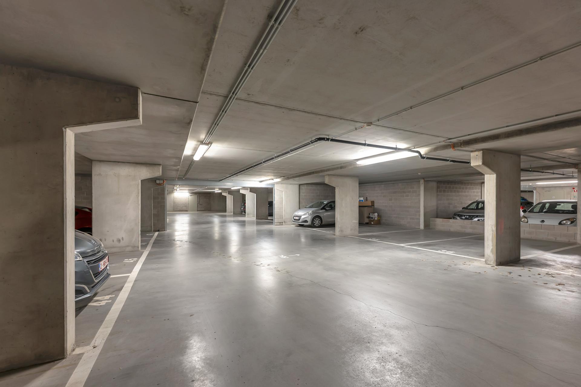 Stationsplein-25,-5.07,-9470-Denderleeuw-26.JPG
