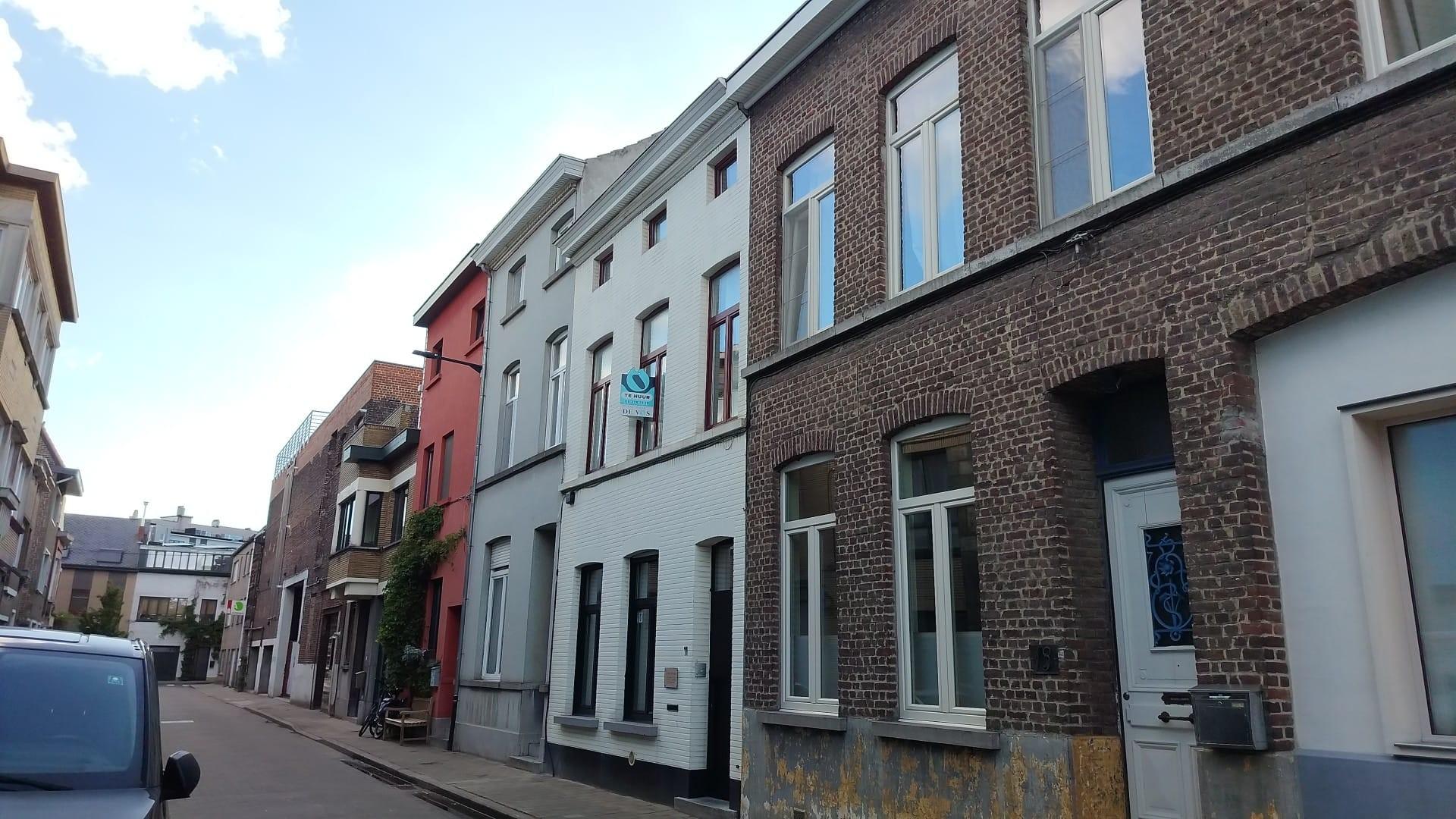 Perfect gerenoveerde en ruime gezinswoning te huur