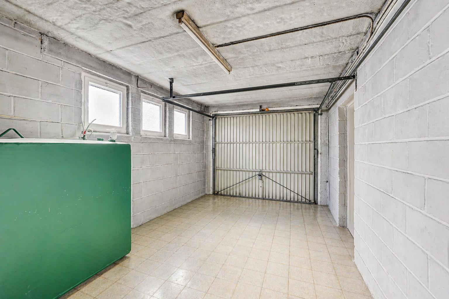 Garage-leeg.jpg