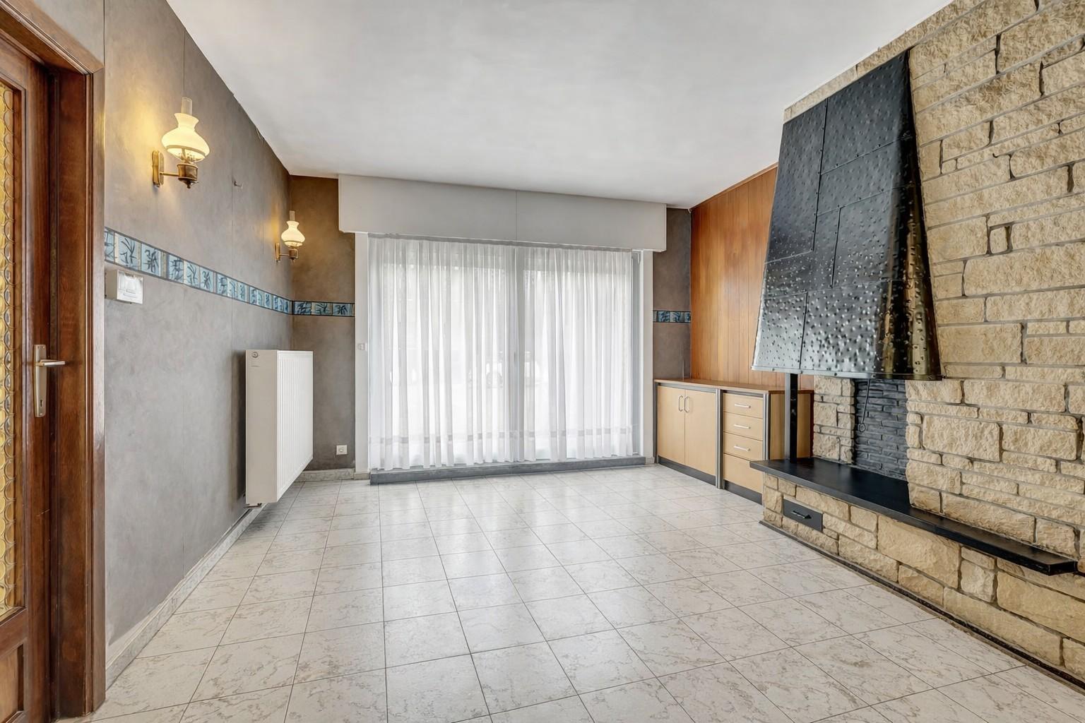 Moderne-woonkamer-met-open-eetruimte.jpg